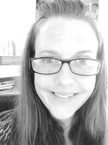 AshliOliverHeadshotNew-1