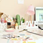 Desk tour with Kylie.